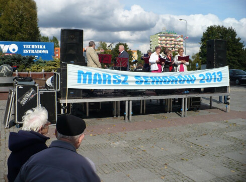 Marsz seniorów - grafika