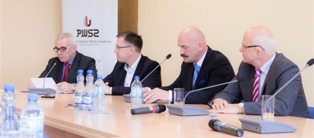 Konferencja w PWSZ