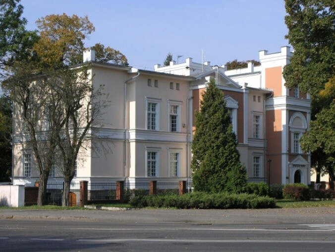 Kobierce wschodnie w Muzeum - grafika
