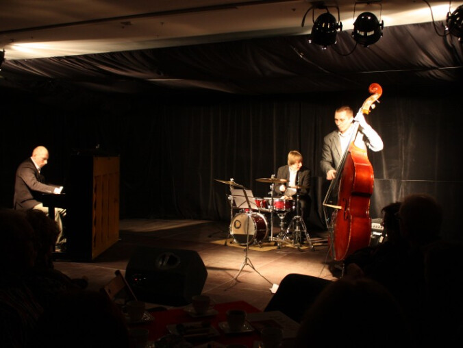 Muzyczne spotkanie z Czamanova Jazz Trio - grafika