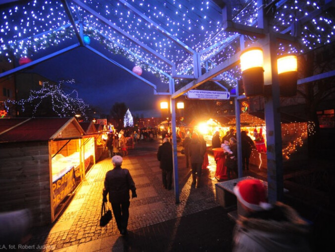 Dziś początek Jarmarku w Pile. Na deptaku lodowisko! - grafika