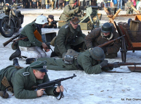 Z powrotem w Ojczyźnie - walki o Złotów w obiektywie - grafika