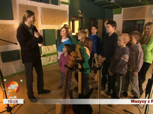 Studio nagrań w starej kotłowni. Muzycy z PGR-u błyszczą w TVN-ie - grafika