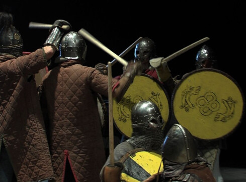 Wałcz: warsztaty "rycerskie" w WCK, czyli jak władać mieczem. - grafika