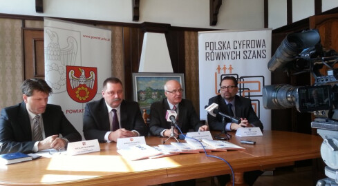 Cyfrowy senior - grafika
