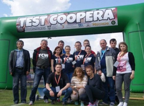 Rekordowy test Coopera na stadionie przy Bydgoskiej [ZDJĘCIA] - grafika