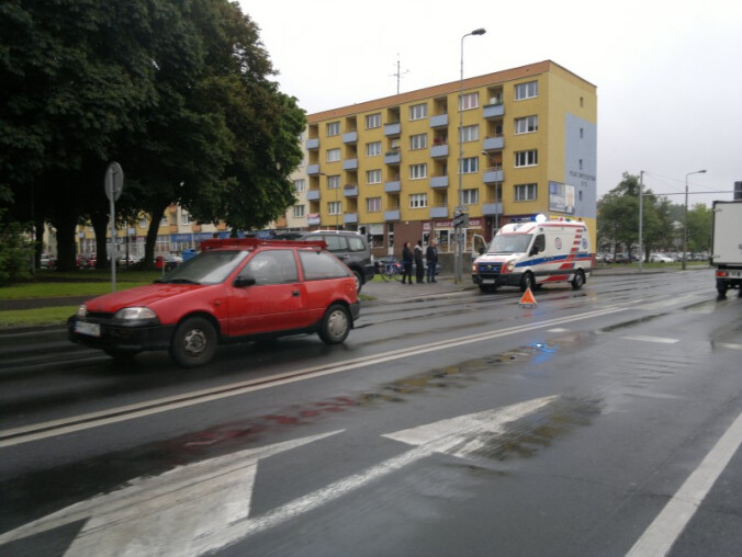 Rowerzystka potrącona na al. Wojska Polskiego - grafika