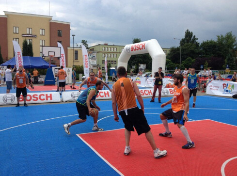 Streetball 2014. Pilanie drudzy w turnieju ulicznej koszykówki - grafika