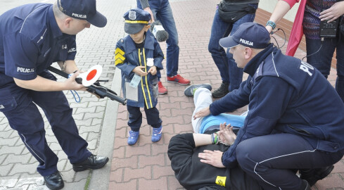 Mam marzenie: 5-latek dowodził patrolem policji  - grafika