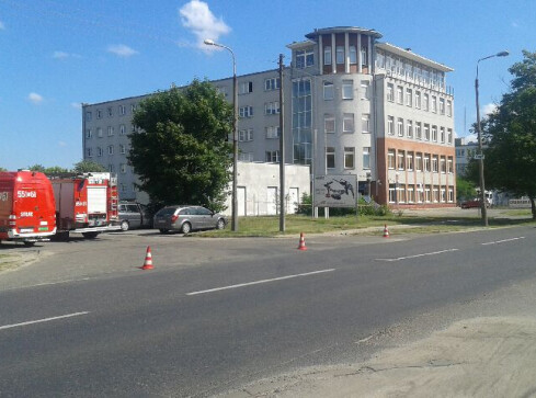 Bomby nie wybuchły, ale ewakuacja sparaliżowała pracę  - grafika