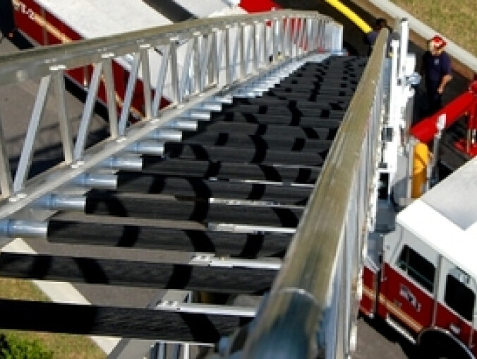 Zamknął psa na balkonie - grafika