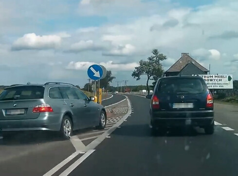 Kolejny wariat w BMW... - grafika