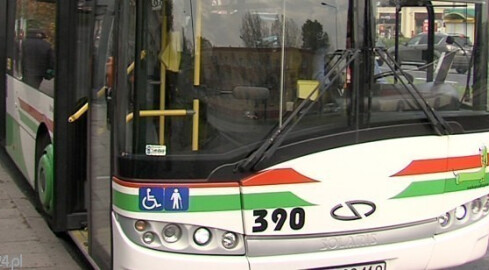 Działkowcy protestują przeciwko likwidacji autobusów - grafika