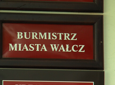 Poseł czy burmistrz? - grafika