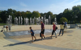 Pilanie na placu budowy na Wyspie