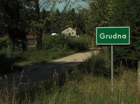 Pod nowym adresem - grafika