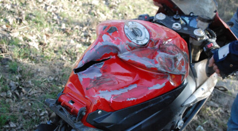 Dwaj motocykliści w szpitalu - grafika