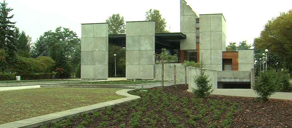 Nowy dom pogrzebowy w październiku