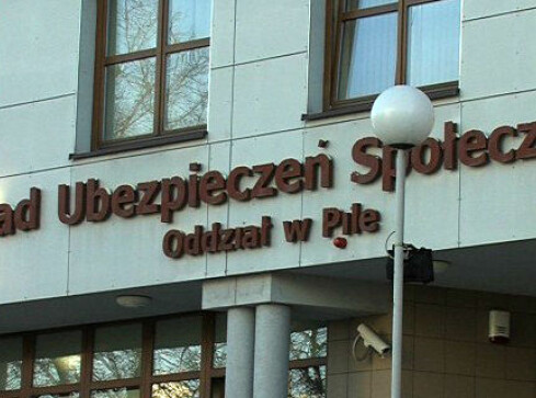 ZUS w Pile wstrzymał wypłaty stu osobom - grafika