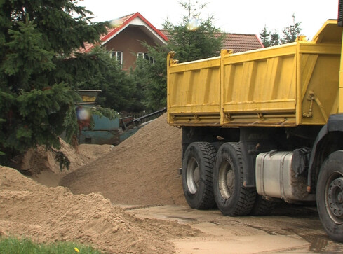 Uciążliwa produkcja w centrum osiedla - grafika