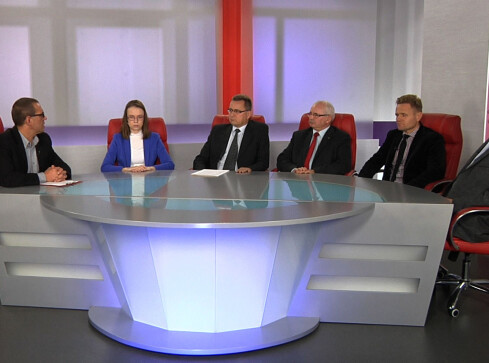 Ile zarabiają pilanie? - grafika