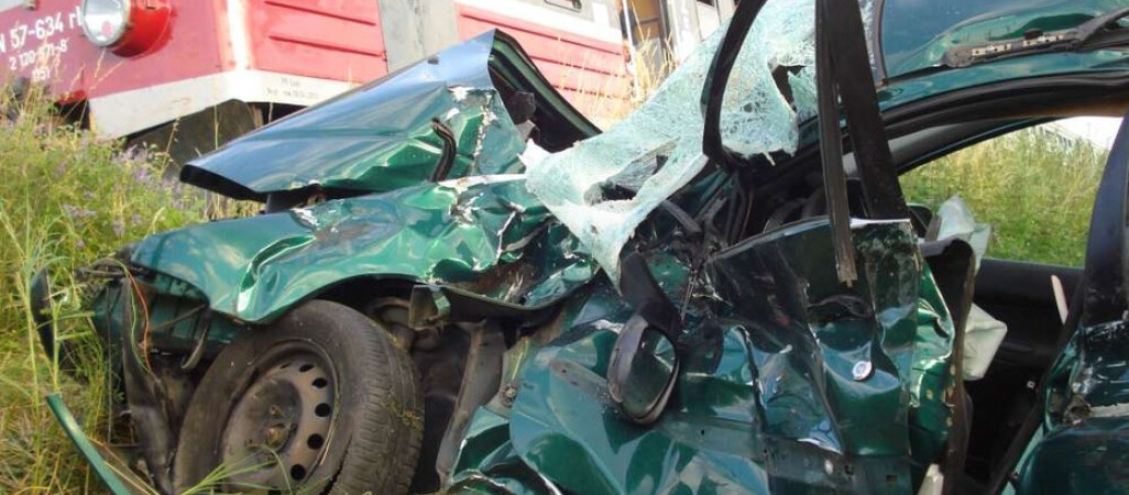 Zginęli na przejeździe, bo była słaba widoczność?