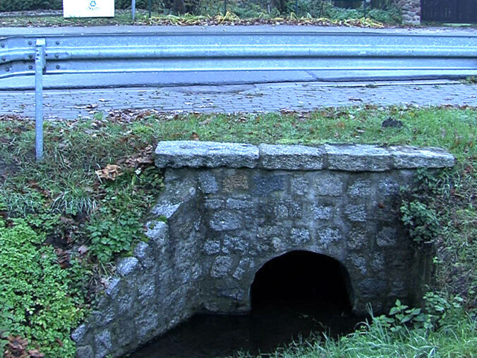 Spór o przepust i woda w... piwnicach - grafika