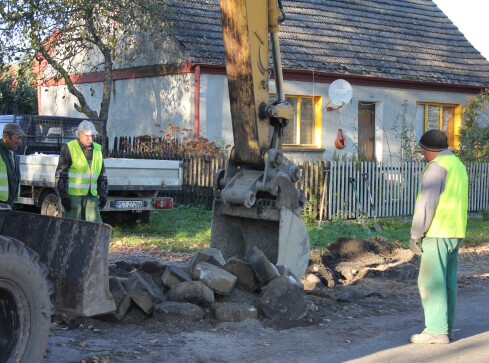 Chodnikowa współpraca - grafika