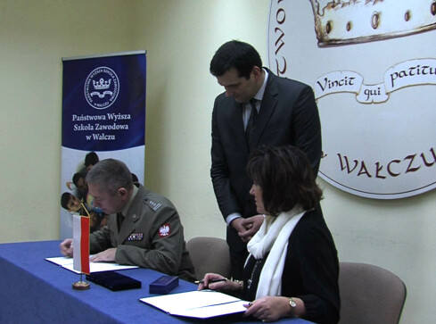 Edukacyjny pakt - grafika