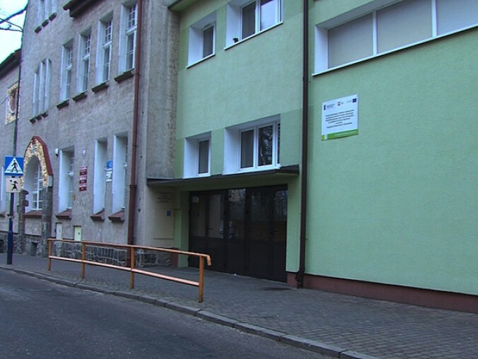 Ciężkie czasy wałeckich szkół - grafika