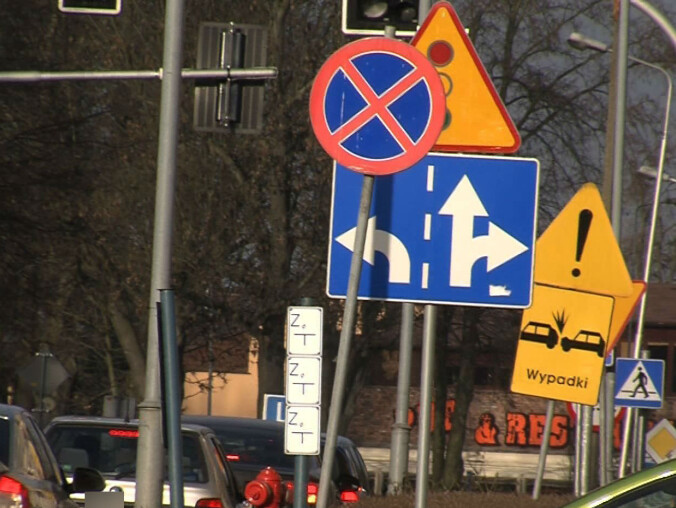 Buszujący w znakach. Drogowych - grafika