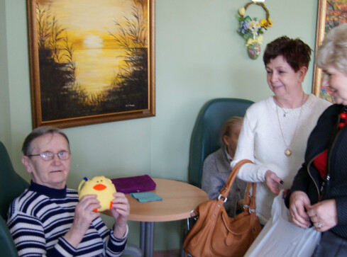 Seniorzy odwiedzili seniorów - grafika