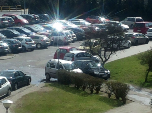 Z cyklu: Mistrzowie parkowania - grafika