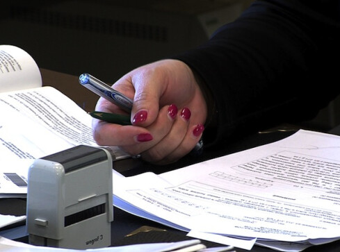 Para pilan wyłudziła kilkanaście tysięcy złotych  - grafika