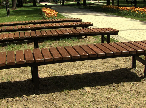 Nowe ławki w parku - grafika