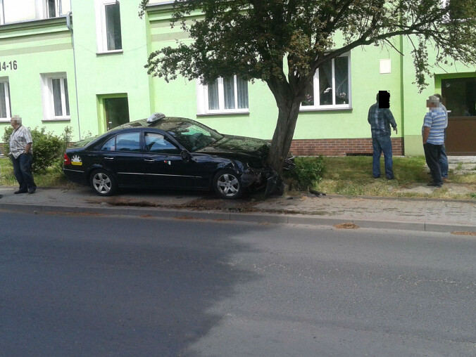 Wypadek w centrum Piły - grafika