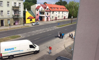 Potrącony rowerzysta i stłuczka 4 aut