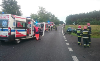 Laweta zderzyła się z osobówką