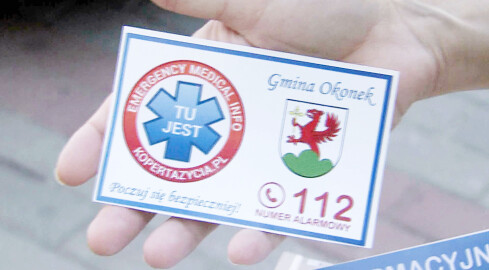 Karta w lodówce może uratować życie - grafika