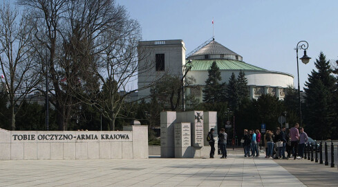 Odzyskiwanie pieniędzy z kont zmarłych - grafika