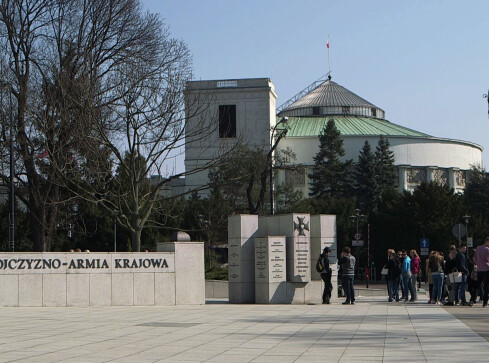 Ustawa rozwodowa Piły z powiatem odroczona - grafika