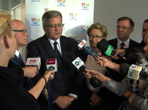 Prezydent Komorowski o wyborach, ustawie i obrazie - grafika