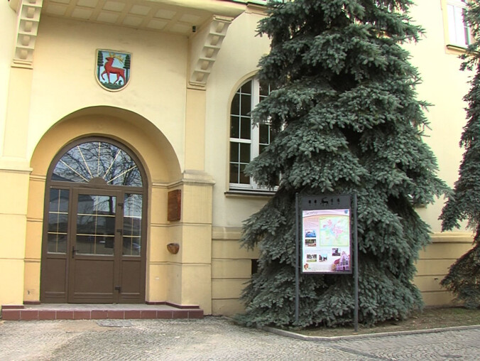 Ratusz otwiera drzwi. Dosłownie - grafika
