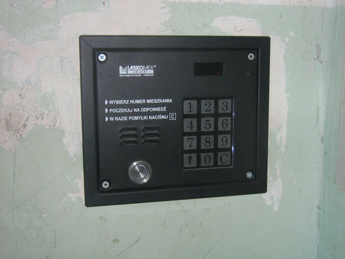 Spółdzielnia pozbawi dłużników domofonu - grafika