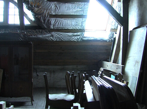 Gabinety na strychu trzcianeckiego urzędu - grafika