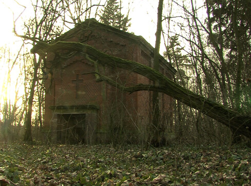 Zanim popadnie w zupełną ruinę... - grafika