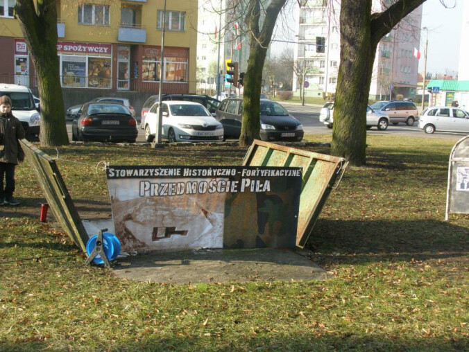 14 lutego zajrzyj do... schronu - grafika