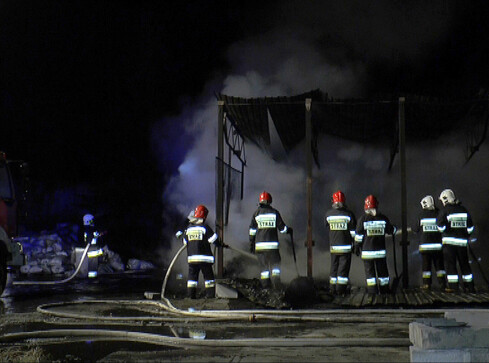 100 tys. z dymem - grafika