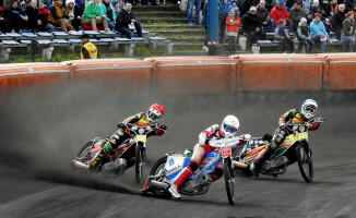 Polonia wciąż niepokonana u siebie