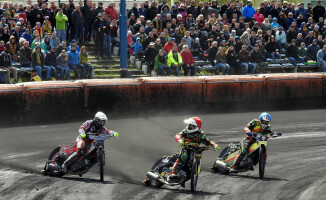 Polonia wciąż niepokonana u siebie